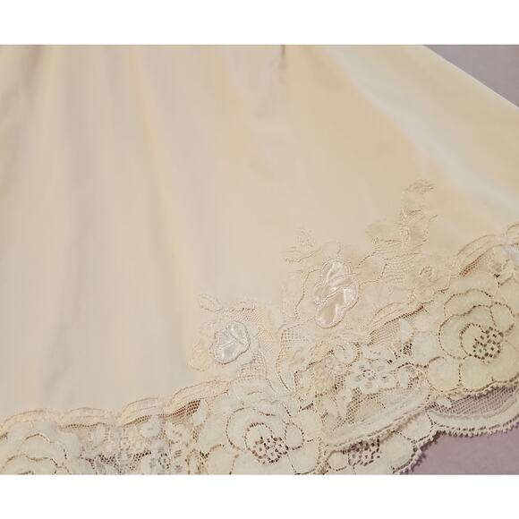 Vintage 60s Slip Skirt Coquette Feminine Womens XS/S Lace Lingerie Peach - Picture 4 of 4